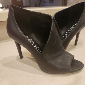 Calvin Klein Nastassia Black Leather Peep Toe Heel Pump Size 8